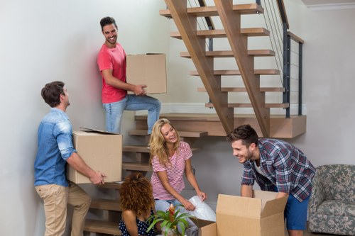 Moving truck support for homes and flats in Westminster